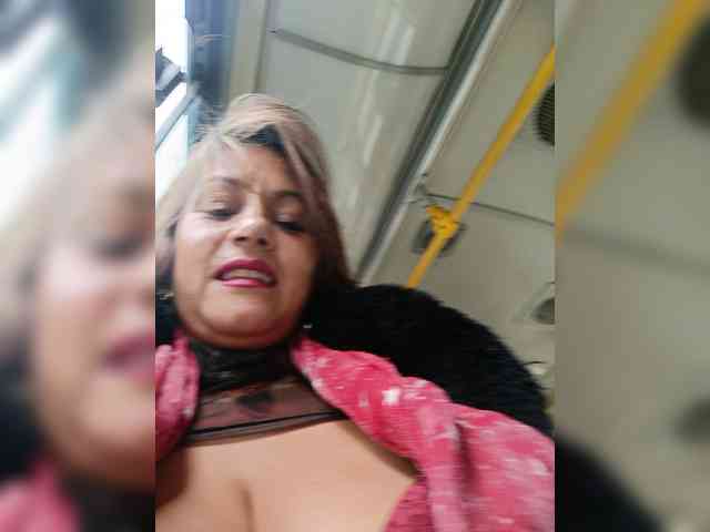 AlexaBrown12 webcam