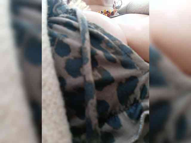 AlexaBrown12 webcam