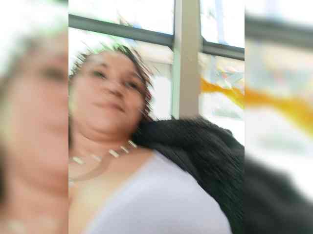 AlexaBrown12 webcam