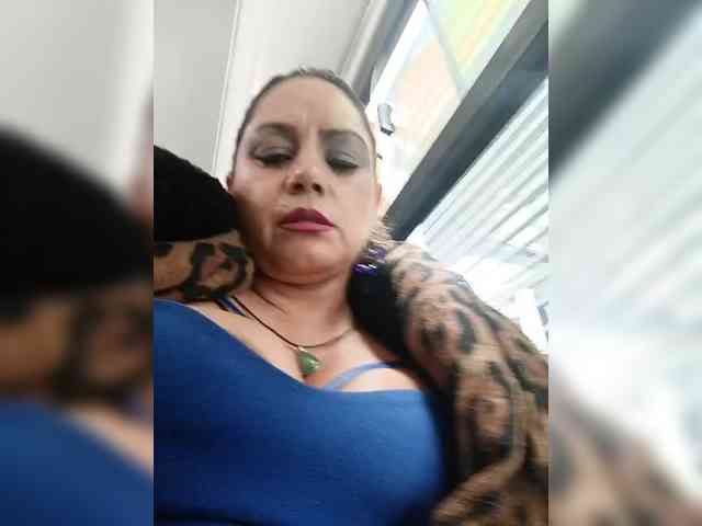 AlexaBrown12 webcam