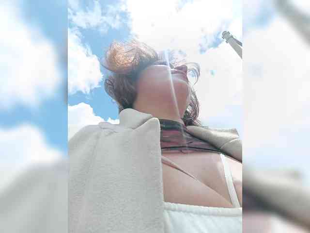 AlexaBrown12 webcam