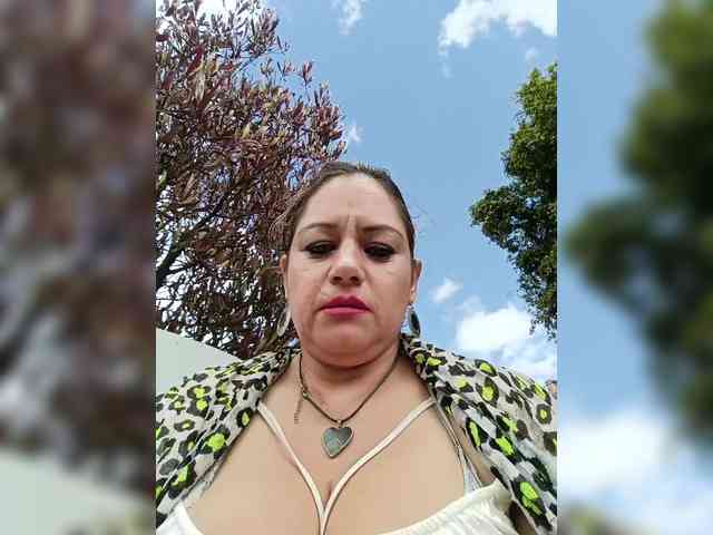 Modelo: AlexaBrown12