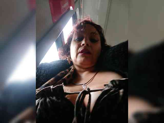 AlexaBrown12 webcam
