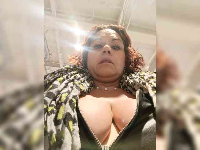AlexaBrown12 webcam