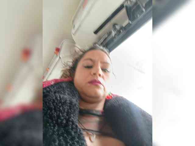 AlexaBrown12 webcam