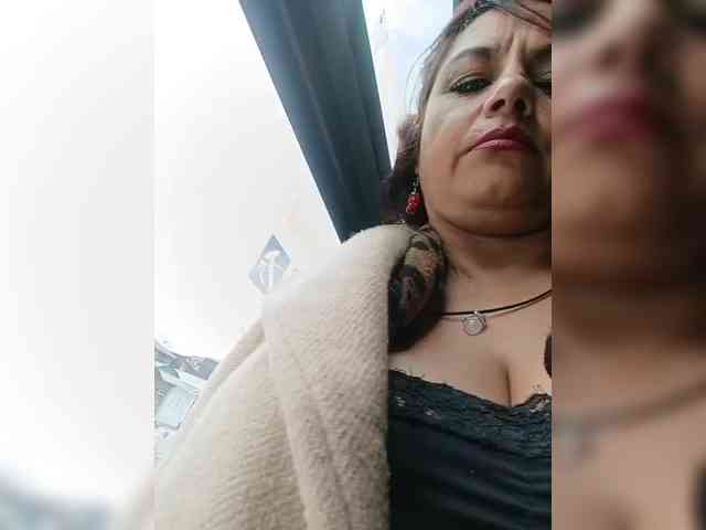 AlexaBrown12 webcam