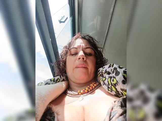 AlexaBrown12 webcam