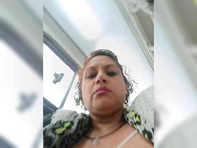 AlexaBrown12 webcam