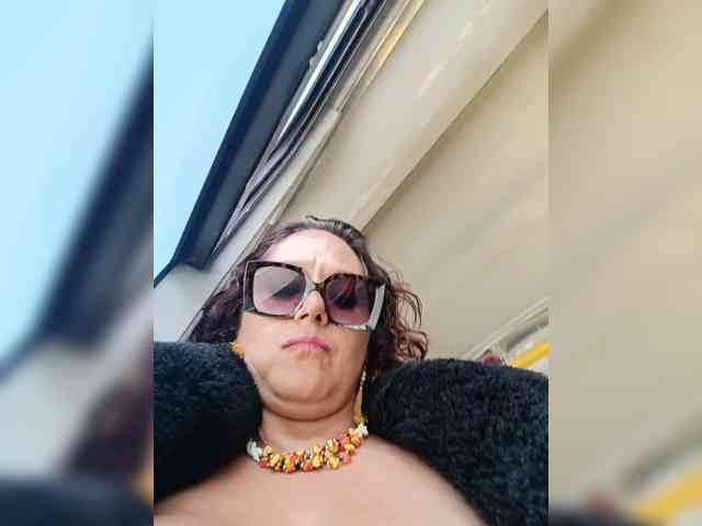 AlexaBrown12 webcam