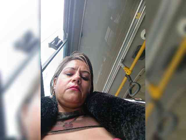 AlexaBrown12 webcam