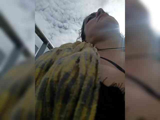 AlexaBrown12 webcam