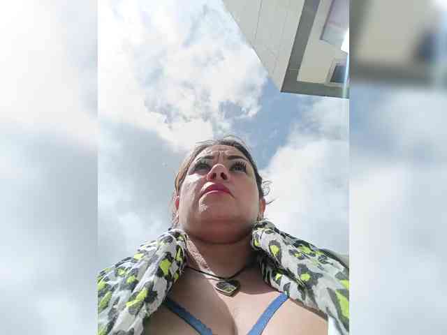 AlexaBrown12 webcam