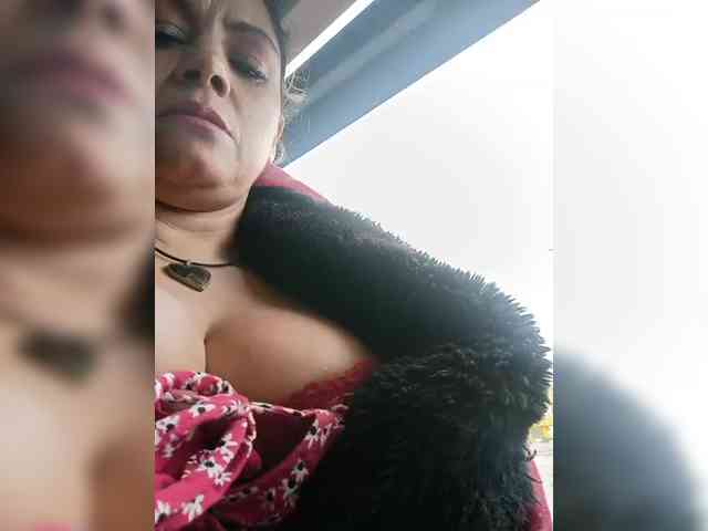 AlexaBrown12 webcam