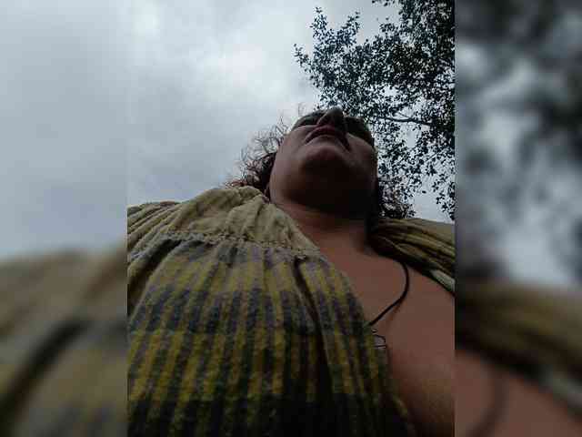AlexaBrown12 webcam