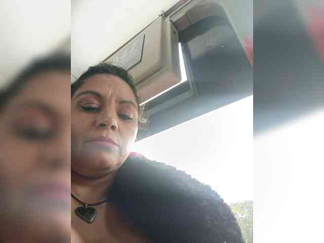 AlexaBrown12 webcam