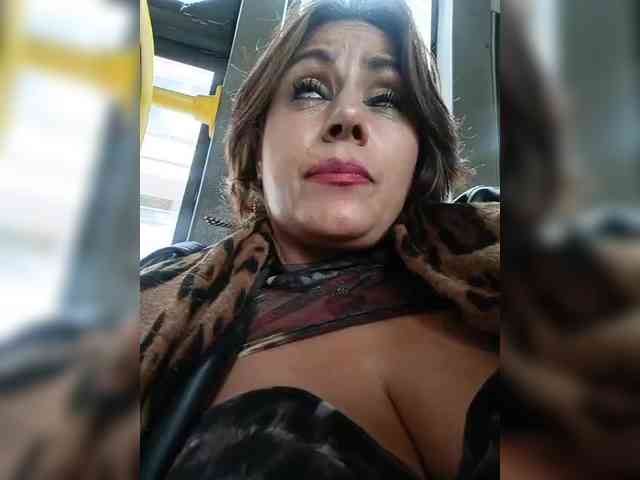 AlexaBrown12 webcam