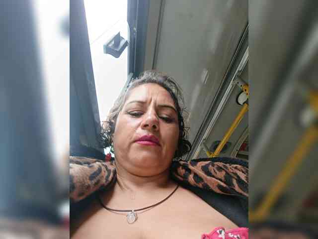 AlexaBrown12 webcam