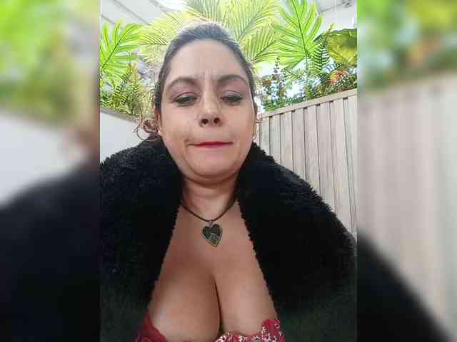 AlexaBrown12 webcam