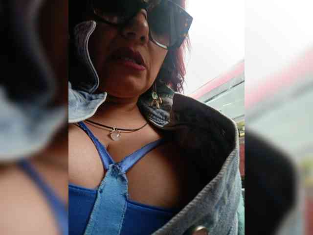 AlexaBrown12 webcam