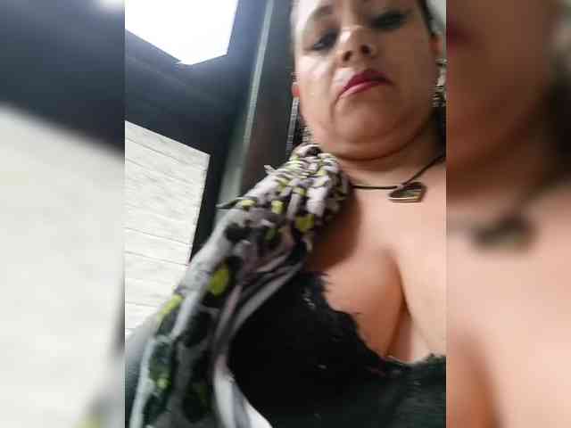 AlexaBrown12 webcam