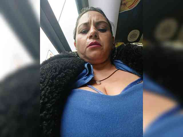 AlexaBrown12 webcam