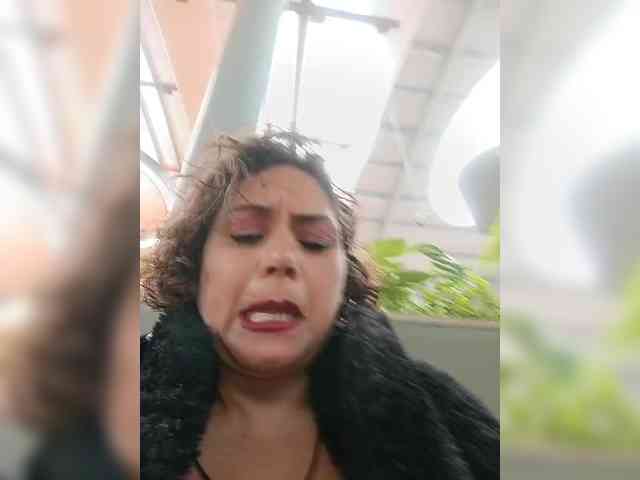 AlexaBrown12 webcam