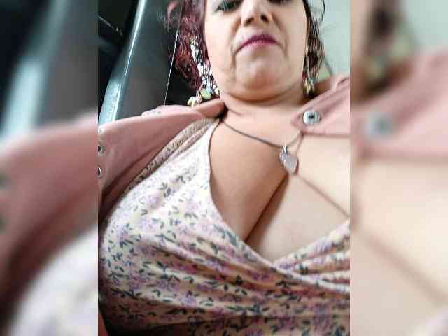 AlexaBrown12 webcam