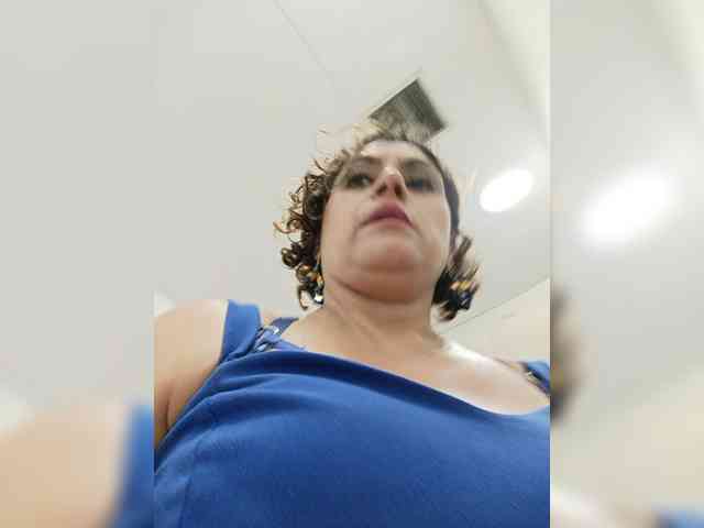 AlexaBrown12 webcam