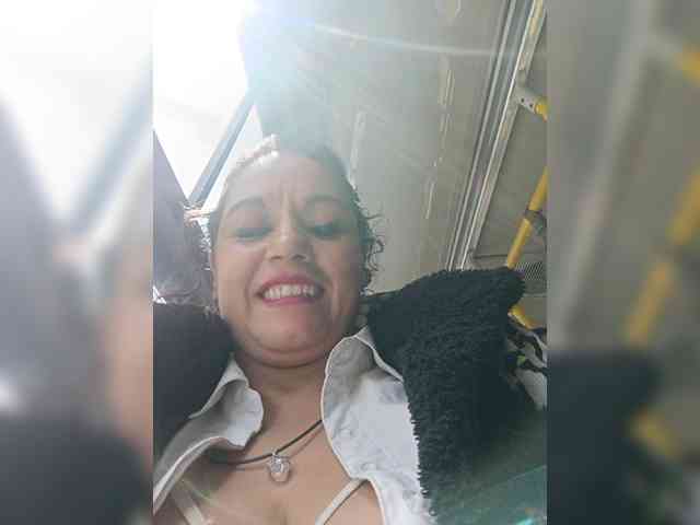 AlexaBrown12 webcam