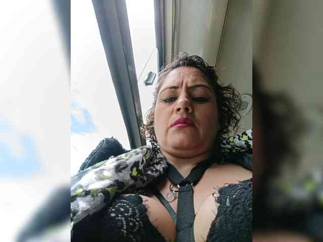 AlexaBrown12 webcam