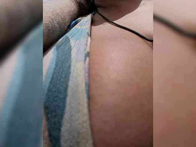 AlexaBrown12 webcam