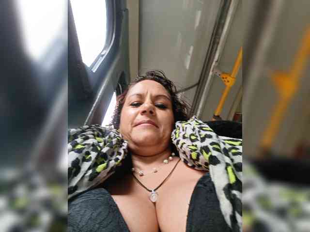AlexaBrown12 webcam