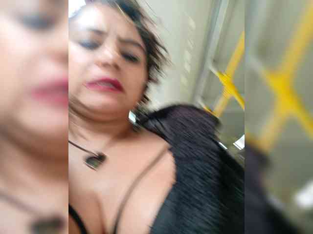 AlexaBrown12 webcam