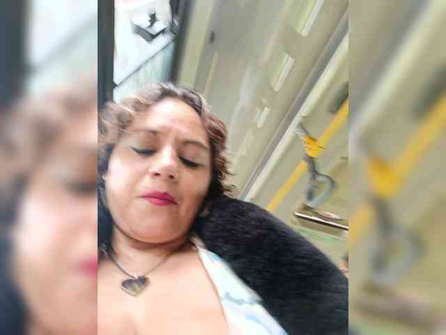 AlexaBrown12 webcam
