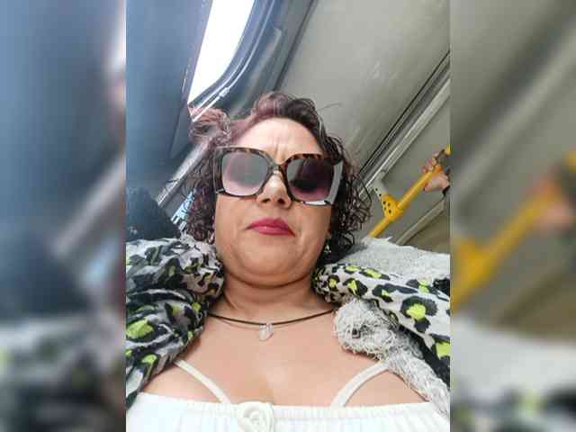 AlexaBrown12 webcam