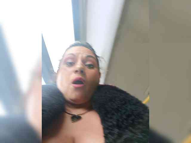 AlexaBrown12 webcam