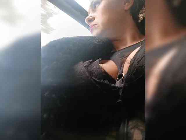 AlexaBrown12 webcam