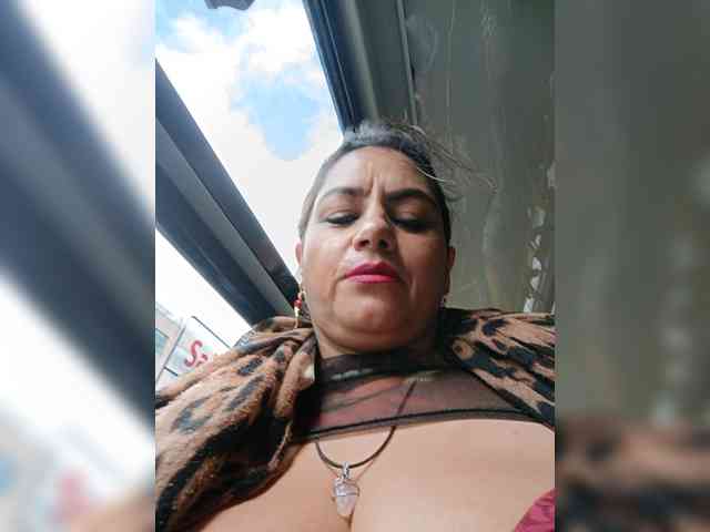 AlexaBrown12 webcam