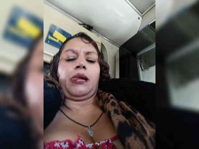 AlexaBrown12 webcam
