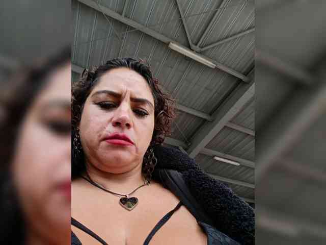 AlexaBrown12 webcam