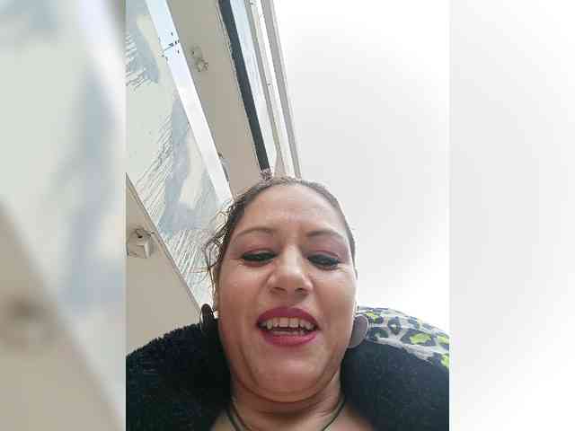 AlexaBrown12 webcam