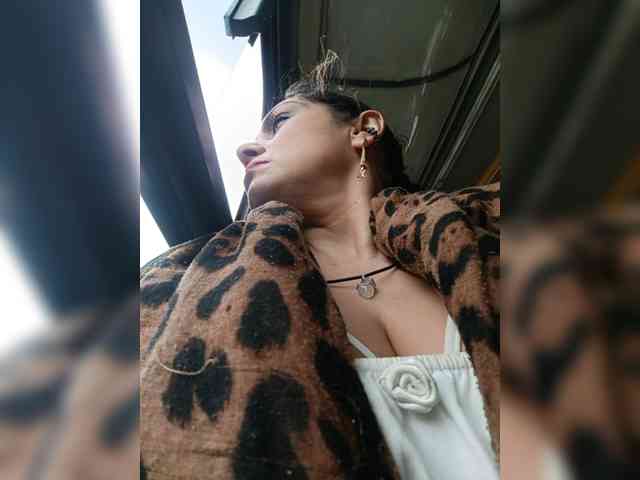 AlexaBrown12 AlexaBrown12