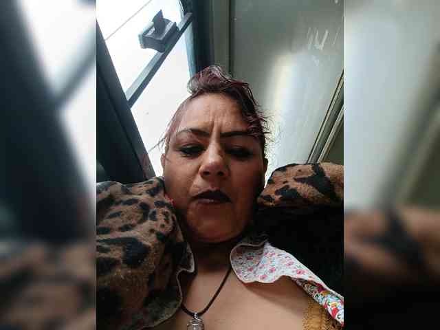 AlexaBrown12 webcam