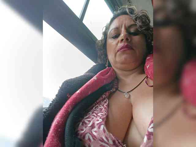 AlexaBrown12 webcam