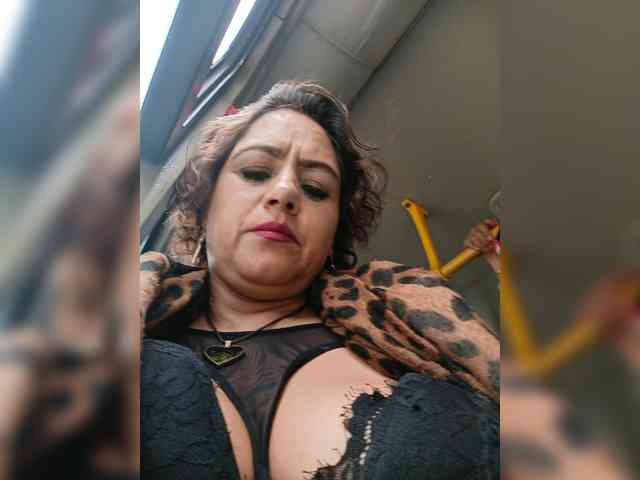 AlexaBrown12 webcam