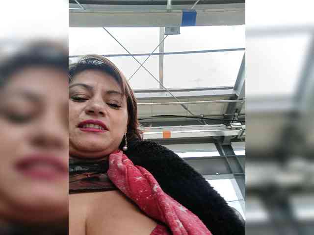 AlexaBrown12 webcam