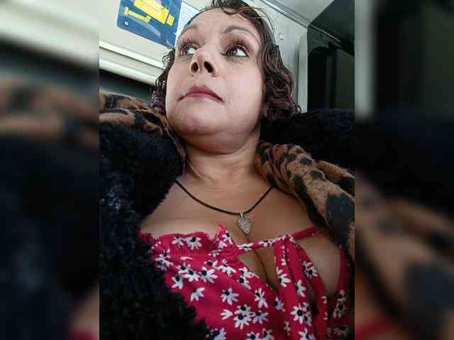 AlexaBrown12 webcam