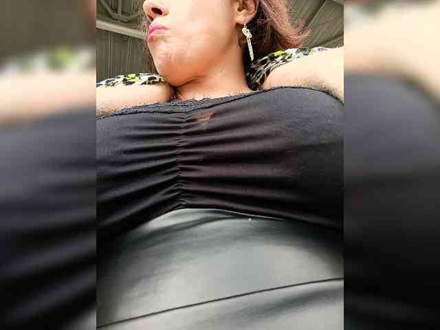 AlexaBrown12 webcam
