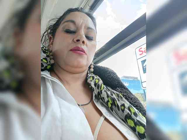 AlexaBrown12 webcam