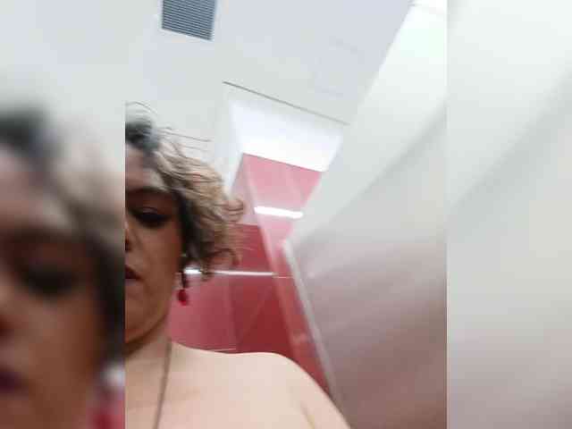 AlexaBrown12 webcam